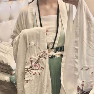 美女的㊙️让男人爽视频
